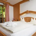 Zillergrundrock Luxury Mountain 4* マイヤーホーフェン