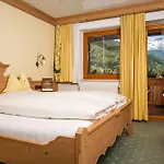 Zillergrundrock Luxury Mountain ホテル 4*
