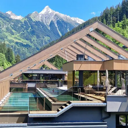 Zillergrundrock Luxury Mountain Hotel 4*