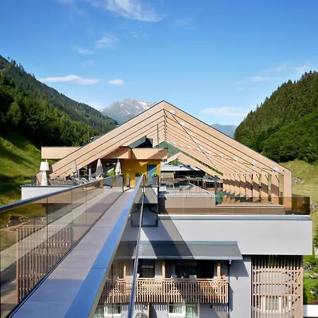 Hotel Zillergrundrock Luxury Mountain 4*
