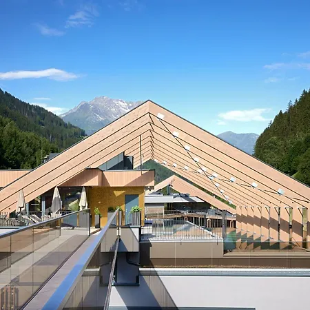 호텔 Zillergrundrock Luxury Mountain