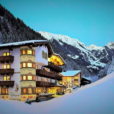 Hotell Zillergrundrock Luxury Mountain