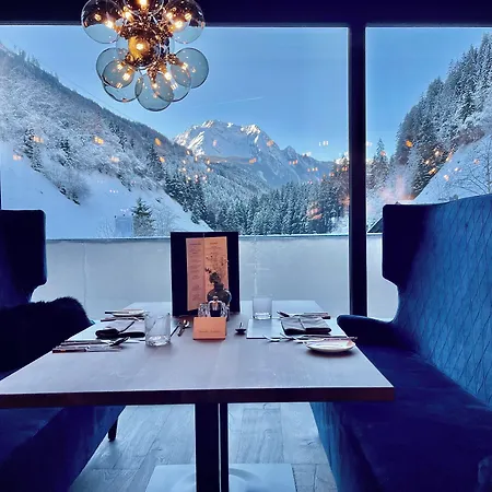Hotel Zillergrundrock Luxury Mountain 4*