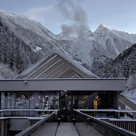 Zillergrundrock Luxury Mountain Hotell 4*