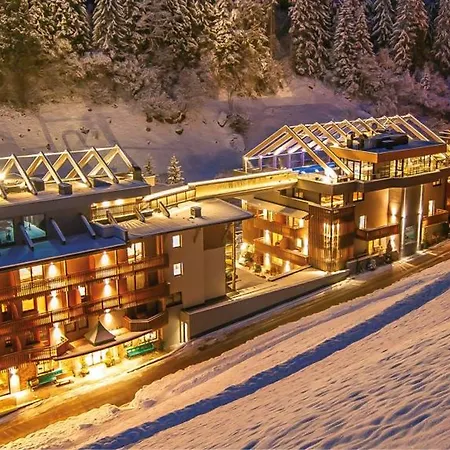 Szálloda Zillergrundrock - Luxury Mountain 4*