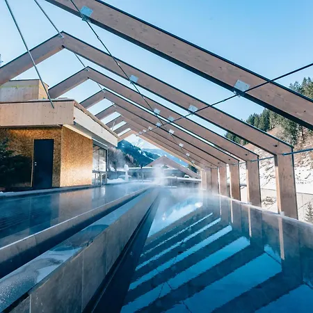 호텔 Zillergrundrock Luxury Mountain 4*