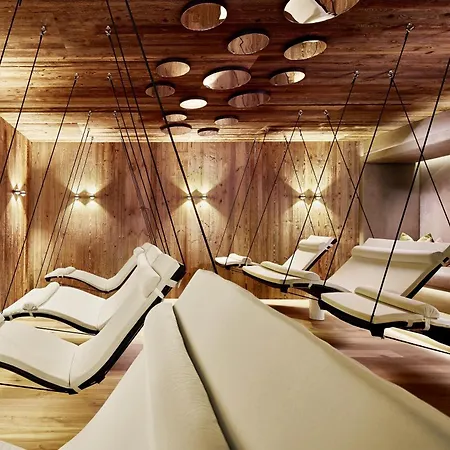 Zillergrundrock Luxury Mountain Hotel 4*