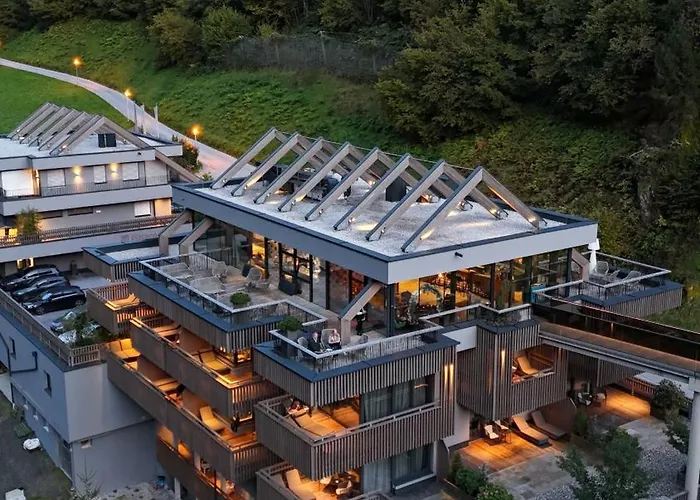 מלון Zillergrundrock Luxury Mountain