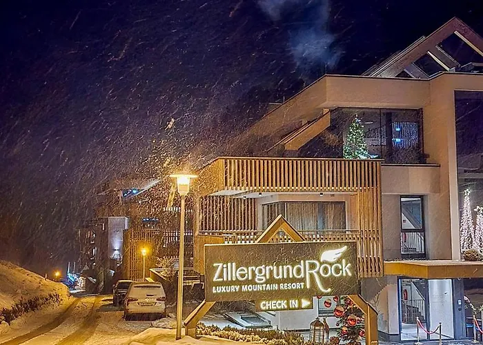 מלון Zillergrundrock Luxury Mountain