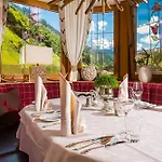 Zillergrundrock Luxury Mountain ホテル マイヤーホーフェン