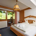 ホテル Zillergrundrock Luxury Mountain