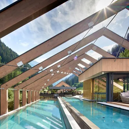 Zillergrundrock Luxury Mountain Hotel 4*